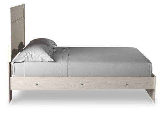 Stelsie Panel Bed