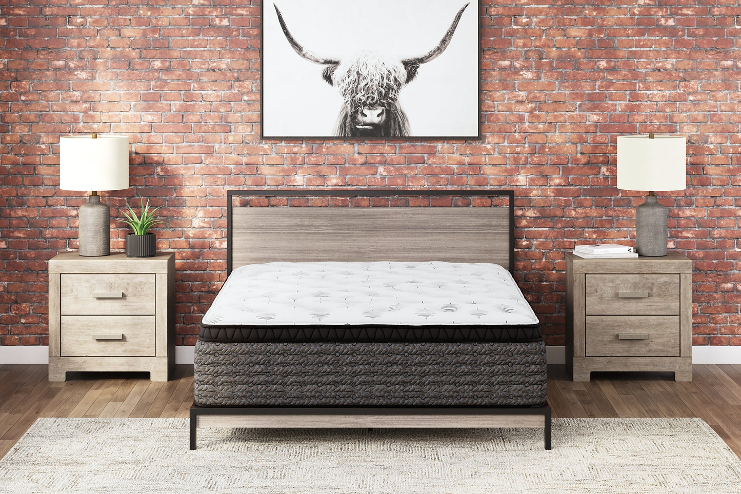 Ultra Luxury Et With Memory Foam Mattress